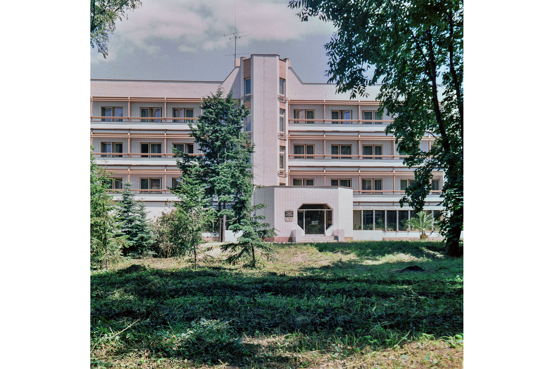 1986 - Pavilon Bily Bohdanec 04b