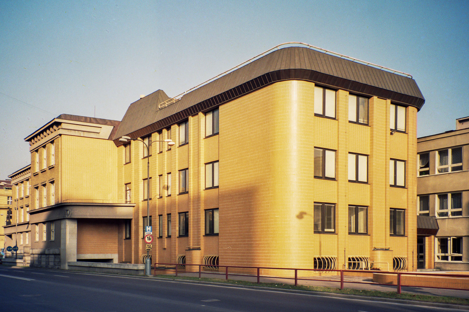 1988 - SPSE Pardubice 01