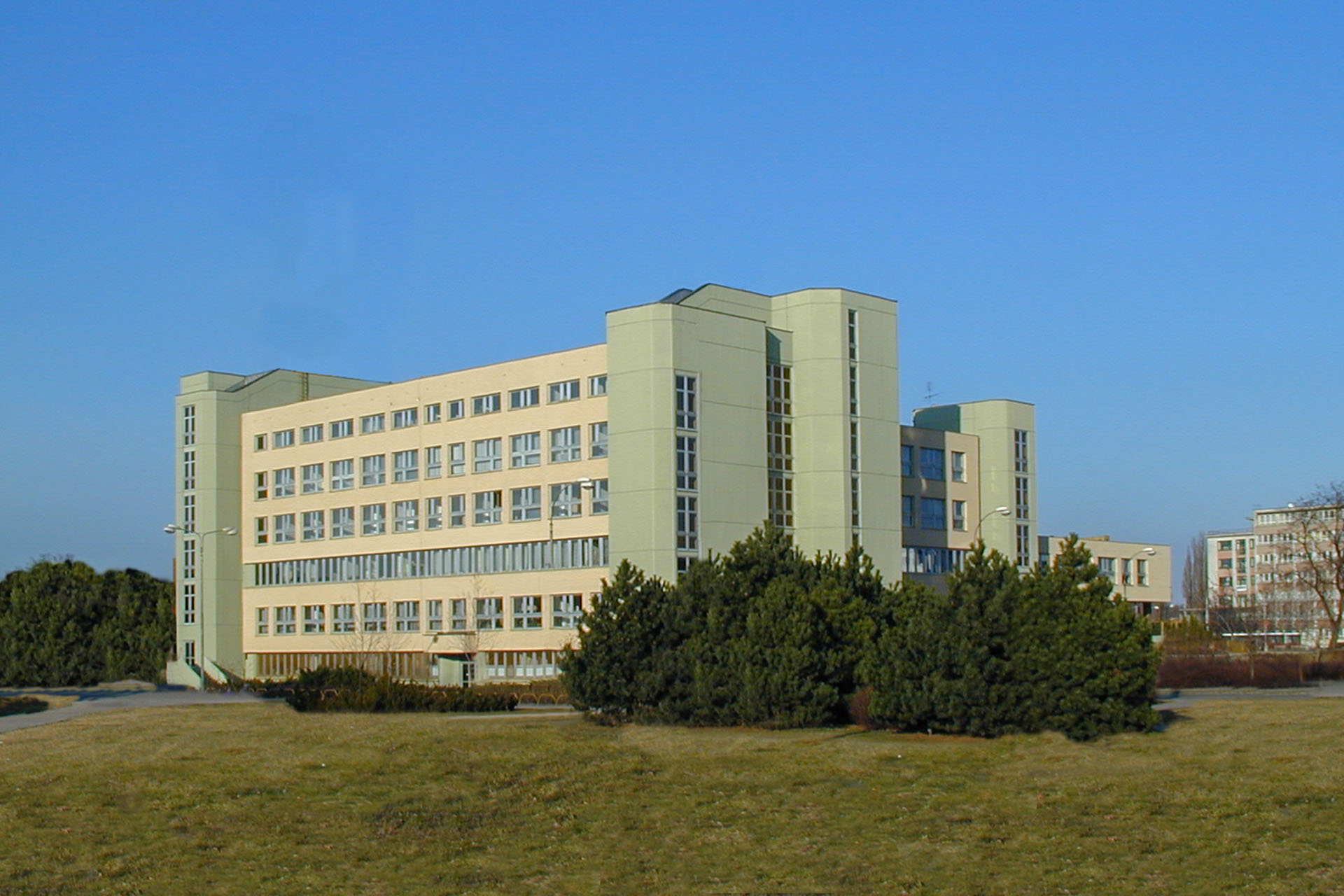 1990 - Poliklinika Pardubice 01