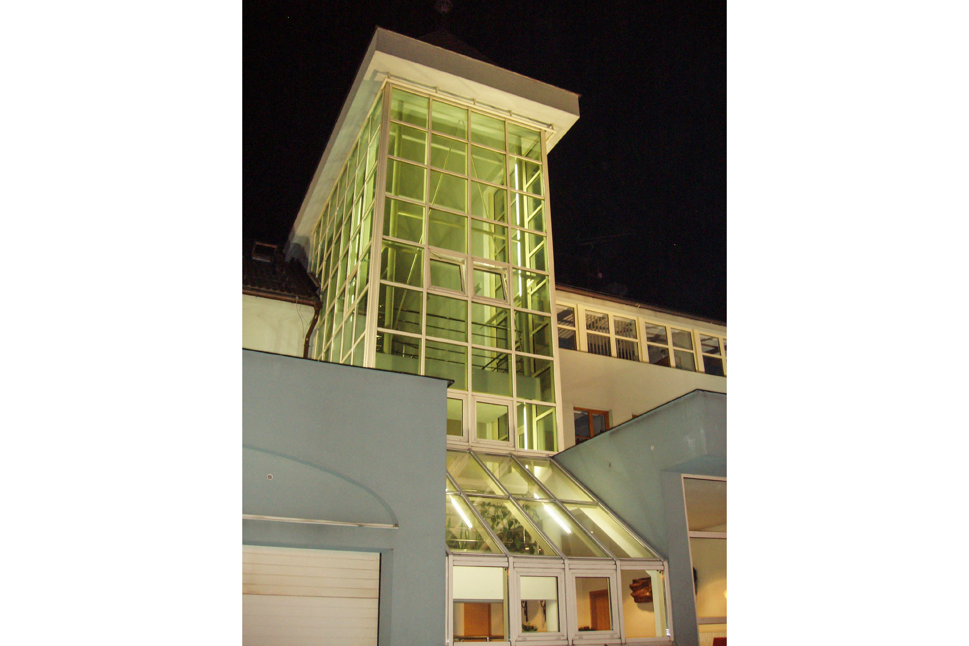 OLYMPUS DIGITAL CAMERA