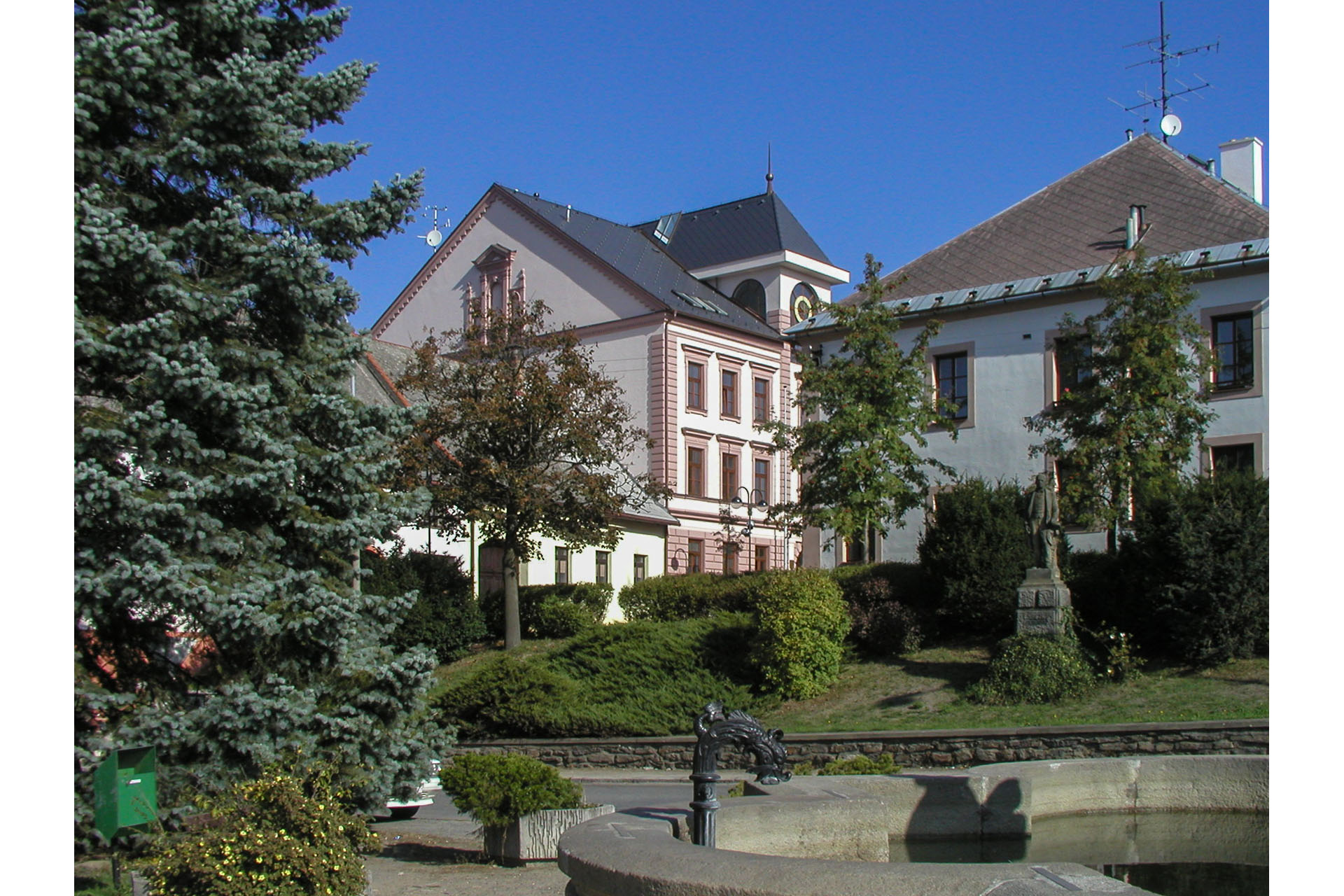 OLYMPUS DIGITAL CAMERA