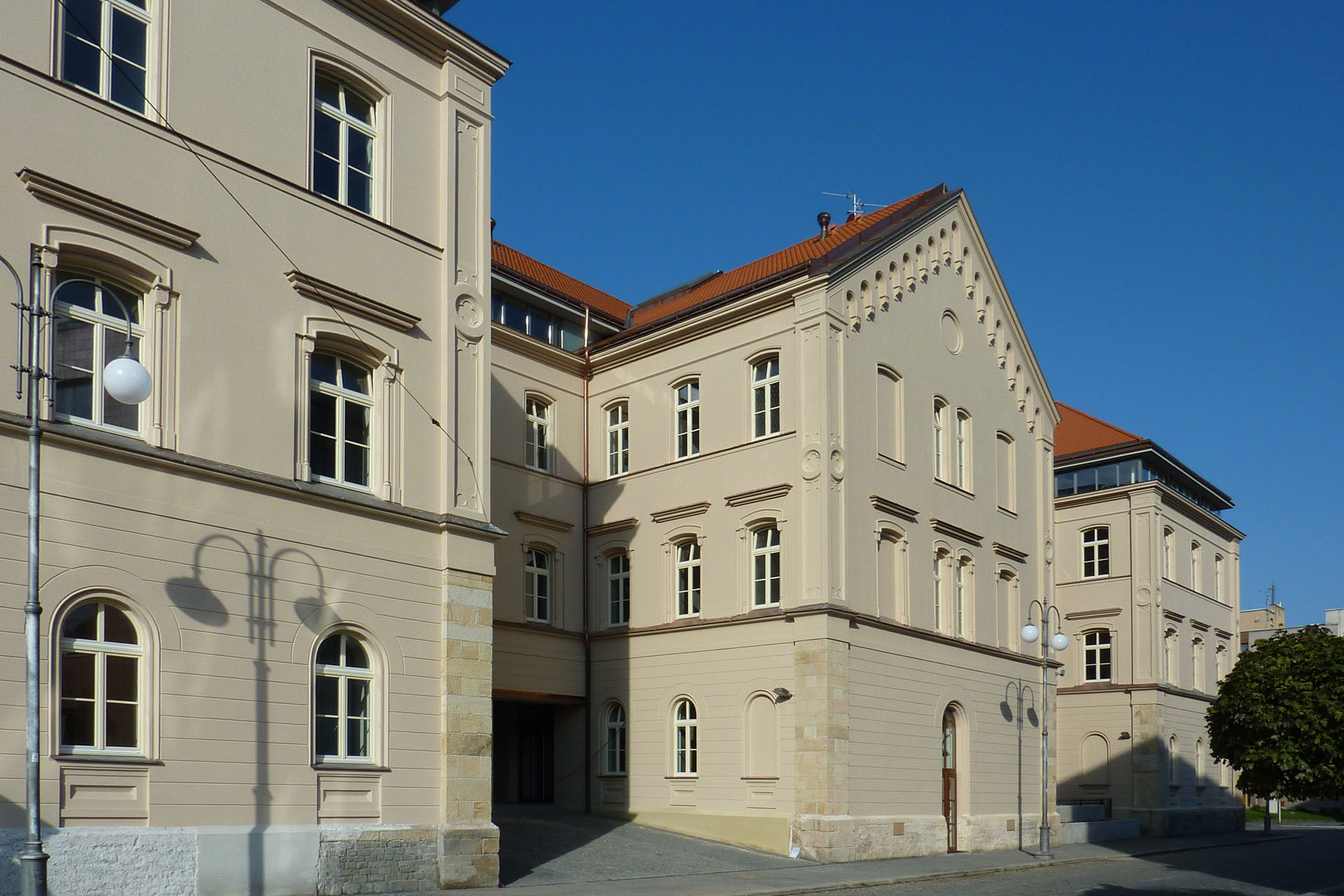 2010 - KU Pardubice - E 08