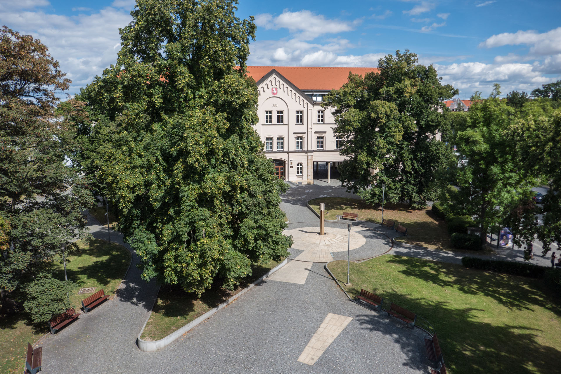 2010 - Komeskeho 03
