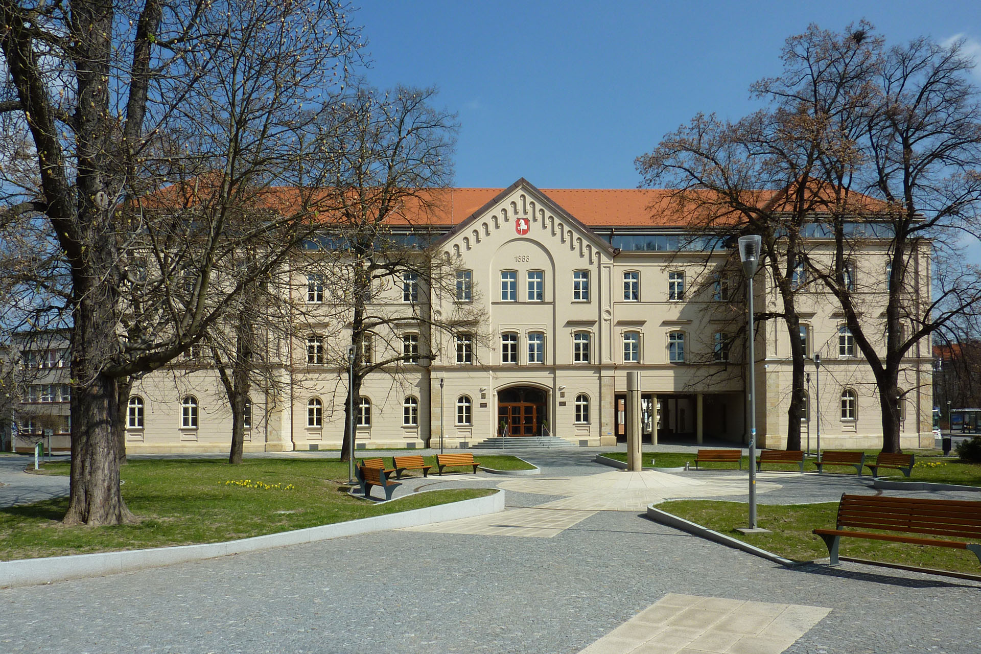 2010 - Komeskeho 05