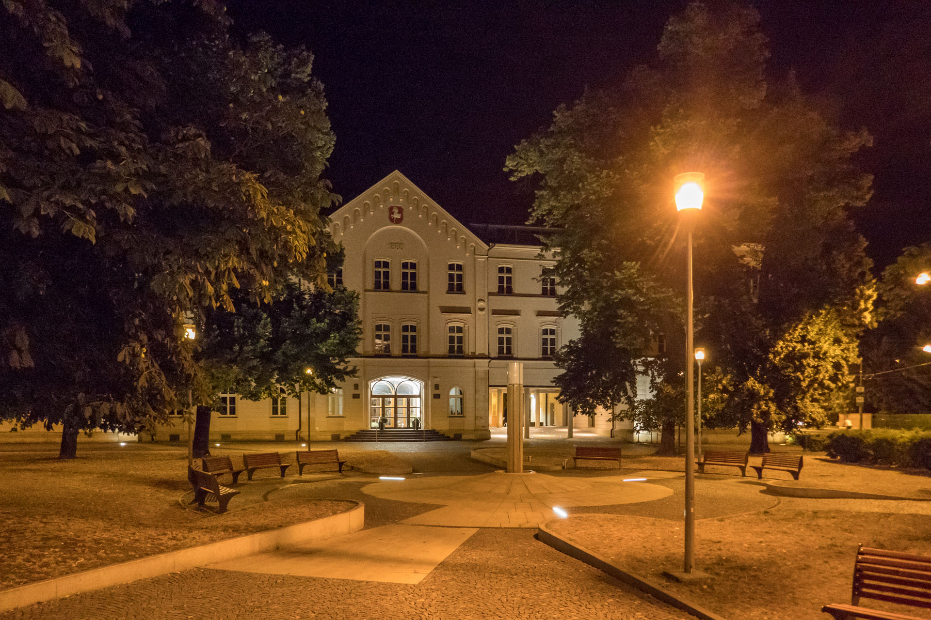 2010 - Komeskeho 08