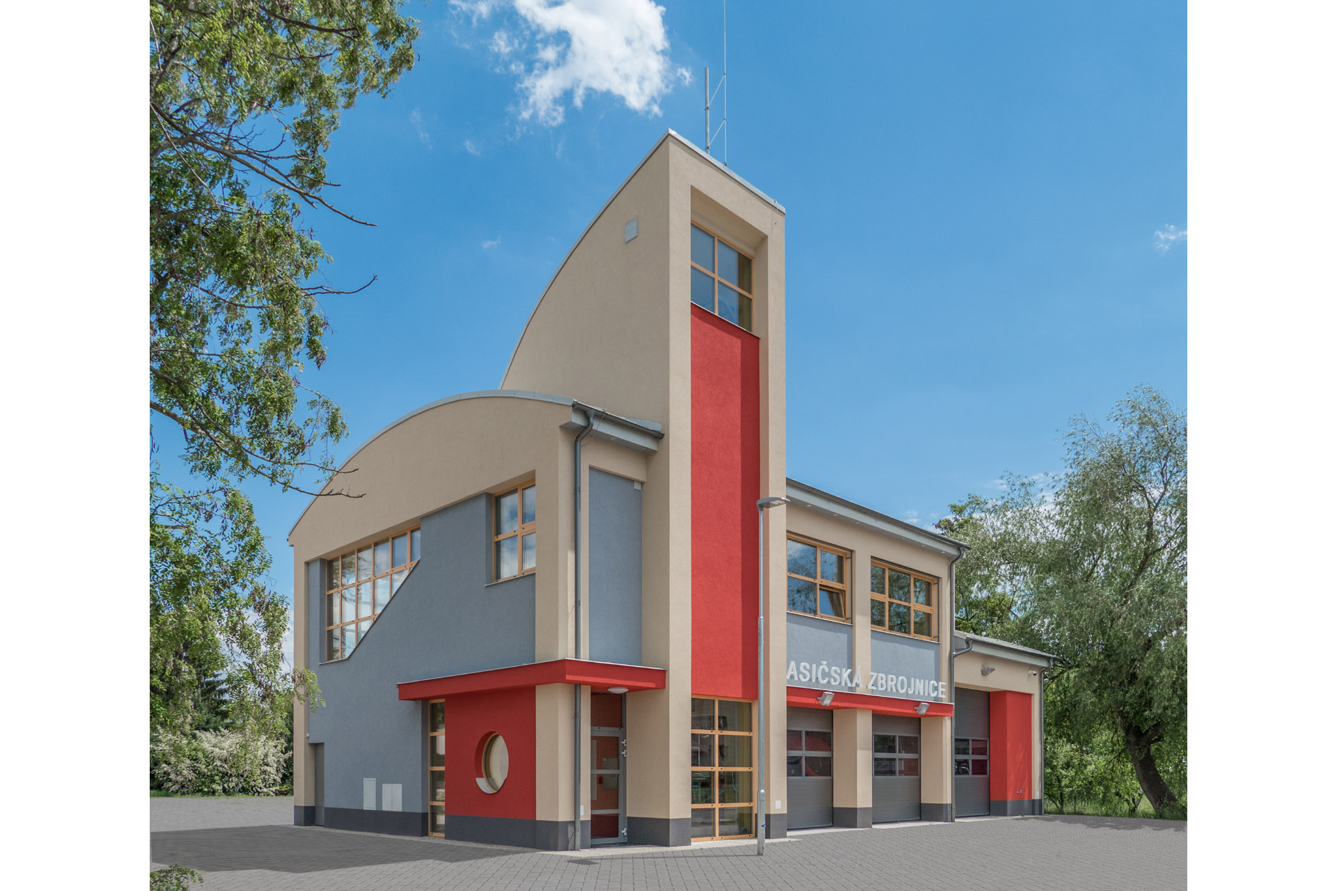 2021 - HZS Opatovice - 06 - Exterier 02b - Border